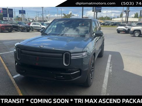 Used 2025 Rivian R1S Premium AWD/4WD image 1