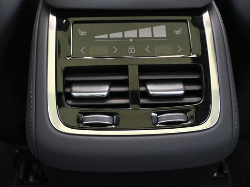 New 2026 Volvo XC90 B6 Plus w/ Protection Package Premier image 23