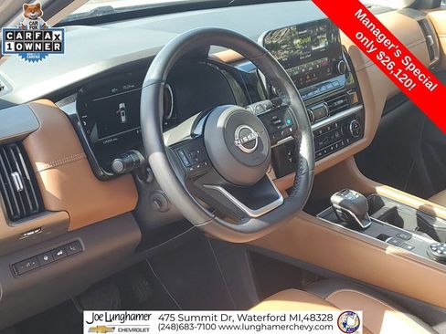 Used 2024 Nissan Pathfinder Platinum w/ Cargo Package AWD/4WD image 12