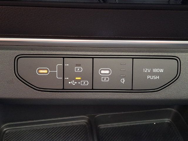 Certified 2025 Kia Carnival SX w/ SX Dark Edition Package FWD image 25