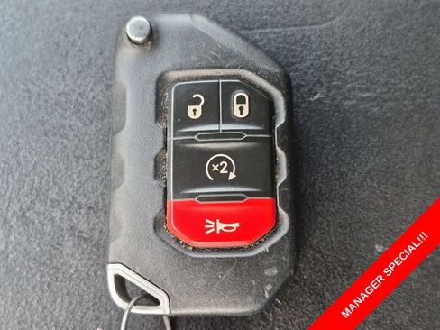 Certified 2019 Jeep Wrangler Unlimited Sahara AWD/4WD image 68
