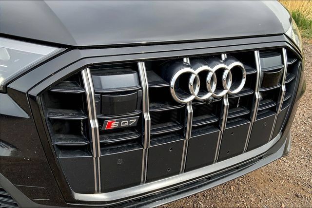 Used 2023 Audi SQ7 Premium Plus w/ Executive Package AWD/4WD image 30