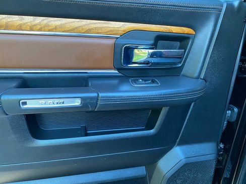 Used 2014 RAM 2500 Longhorn w/ Convenience Group AWD/4WD image 33