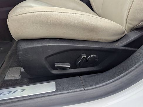 Used 2018 Ford Fusion Energi Titanium image 24