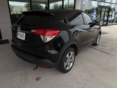 Used 2022 Honda HR-V LX image 13