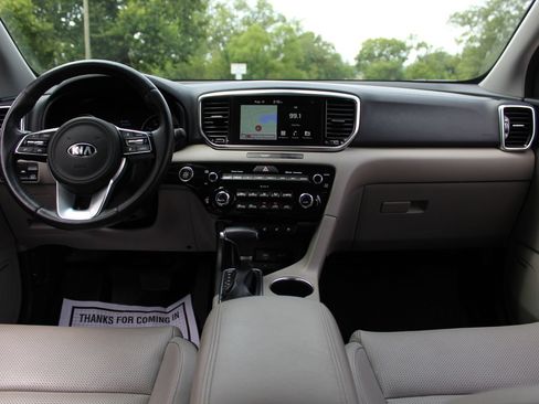 Used 2022 Kia Sportage EX w/ EX Technology Package AWD/4WD image 11