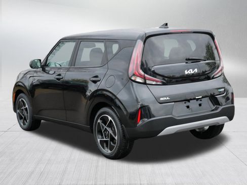 Used 2023 Kia Soul EX FWD image 5