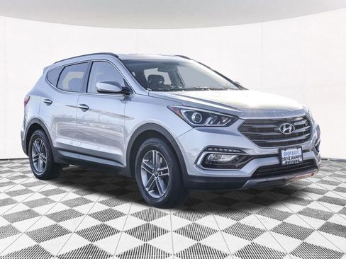 Used 2017 Hyundai Santa Fe Sport image 9