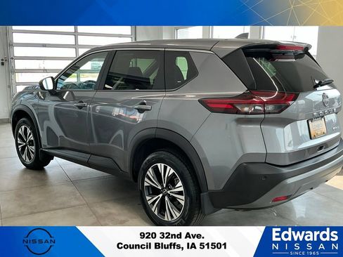 Used 2023 Nissan Rogue SV AWD/4WD image 5