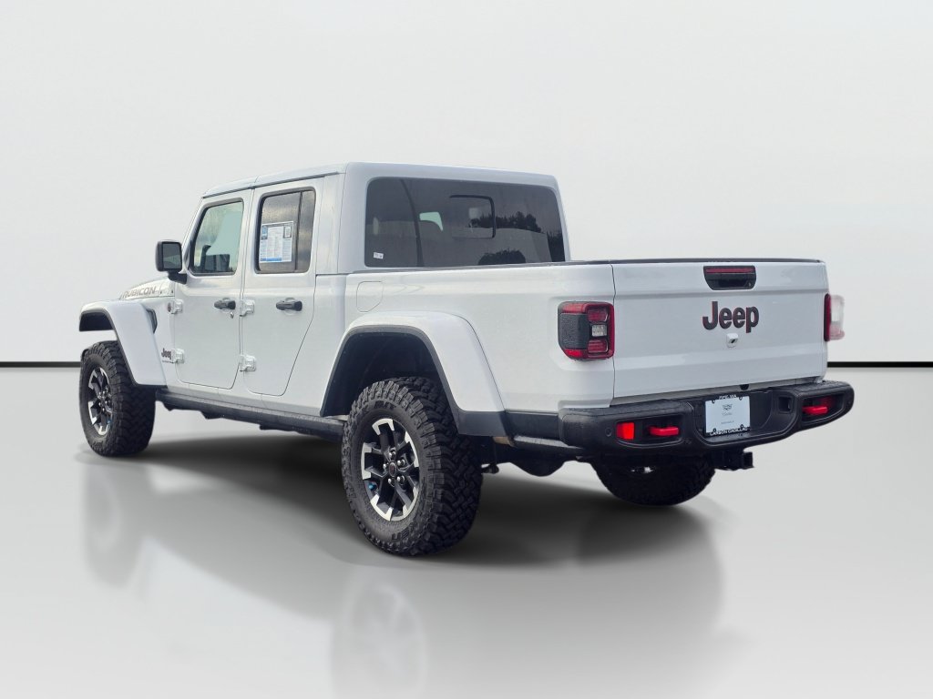 Used 2024 Jeep Gladiator Rubicon AWD/4WD image 4
