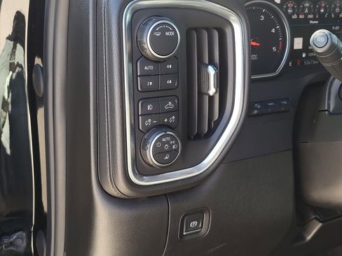 Used 2022 Chevrolet Silverado 3500 LTZ w/ LTZ Plus Package AWD/4WD image 18