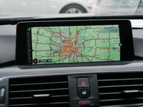 Used 2016 BMW 320i xDrive Sedan image 17