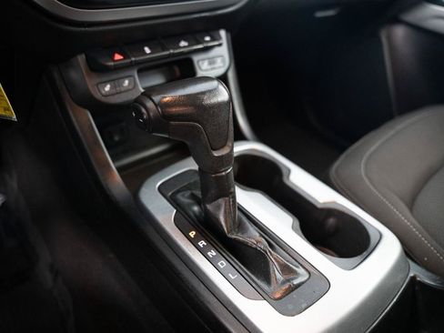 Used 2019 Chevrolet Colorado LT w/ LT Convenience Package AWD/4WD image 18