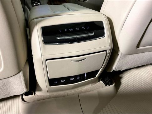 Used 2023 Cadillac Escalade Sport Platinum w/ LPO, ONYX Package AWD/4WD image 32