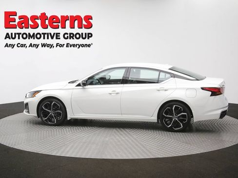 Used 2023 Nissan Altima 2.5 SR FWD image 61