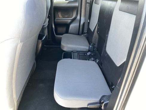 Used 2021 Toyota Tacoma SR RWD image 14