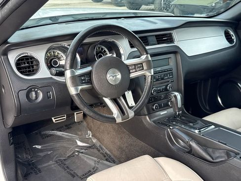 Used 2013 Ford Mustang Premium image 6