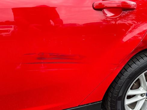 Used 2016 Ford Focus SE FWD image 28