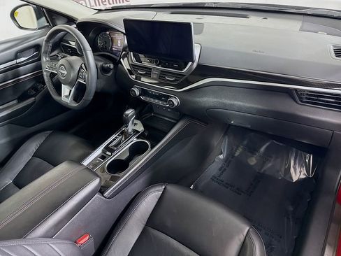 Certified 2023 Nissan Altima 2.0 SR FWD image 33