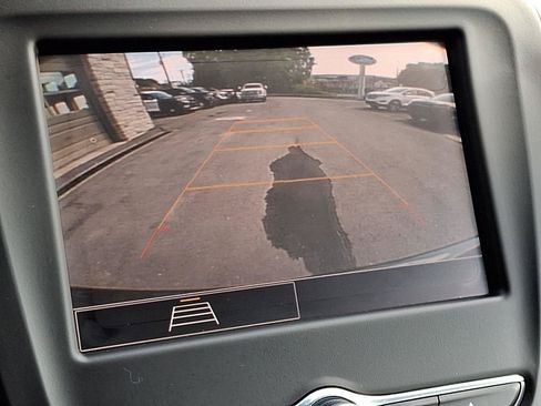 Used 2023 Chevrolet Equinox LT AWD/4WD image 19