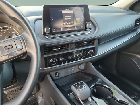 Used 2024 Nissan Rogue SV FWD image 26