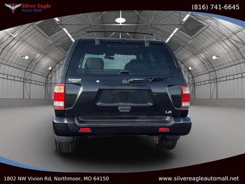Used 2002 Nissan Pathfinder LE image 4