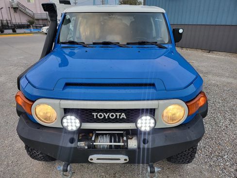 Used 2008 Toyota FJ Cruiser Base 4x4 4dr SUV 5A image 17