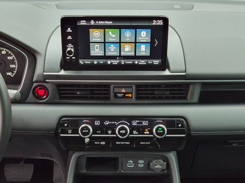 Used 2025 Honda Pilot EX-L image 13