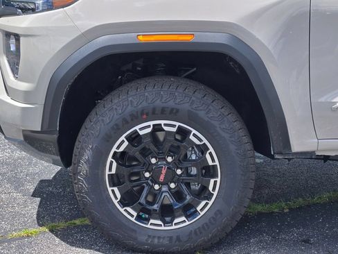 New 2026 GMC Canyon AT4 w/ AT4 Premium Package AWD/4WD image 30