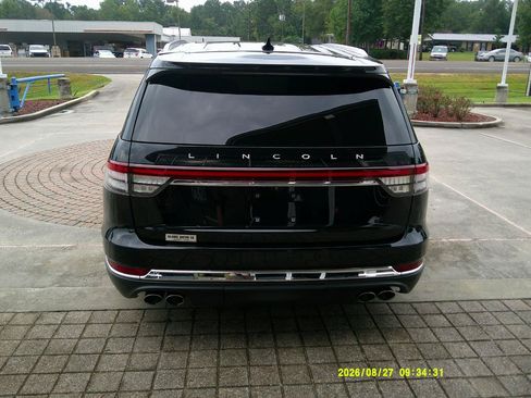 Used 2023 Lincoln Aviator Reserve w/ Equipment Group 201A RWD image 3