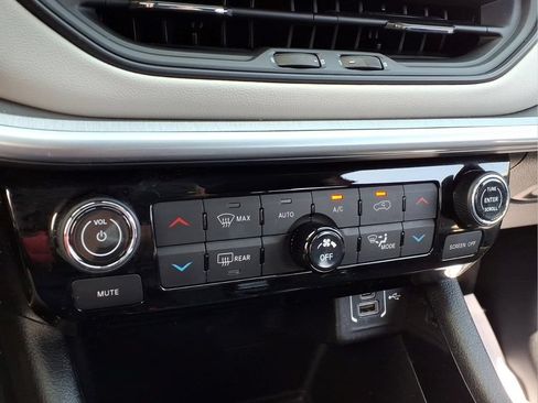 Used 2025 Jeep Compass Limited AWD/4WD image 16