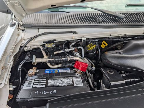 Used 2013 Ford E-350 and Econoline 350 XLT RWD image 25