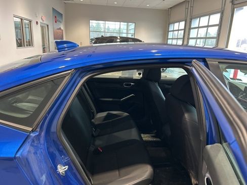 Used 2023 Honda Civic Sport image 14