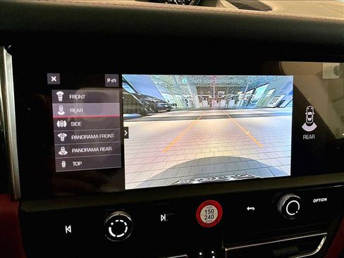 New 2026 Porsche Macan image 26