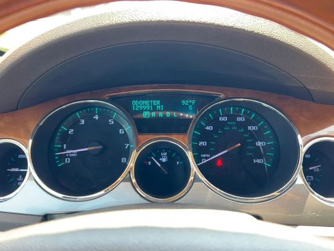 Used 2011 Buick Enclave CXL FWD image 24