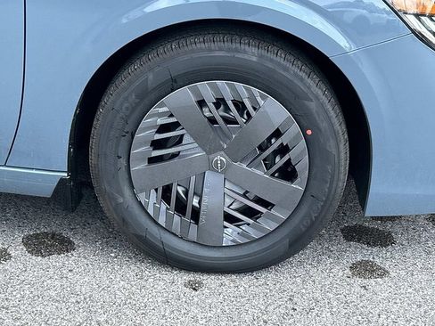 New 2026 Nissan Sentra SV w/ SV Convenience Package FWD image 9