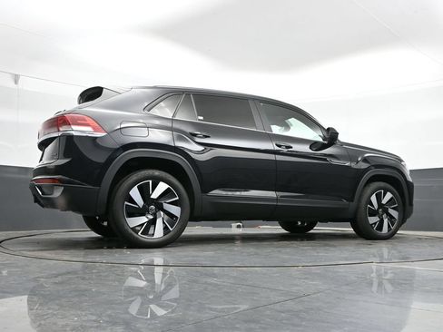 Used 2024 Volkswagen Atlas Cross Sport SE AWD/4WD image 40