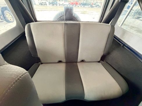 Used 2005 Jeep Wrangler Unlimited image 23