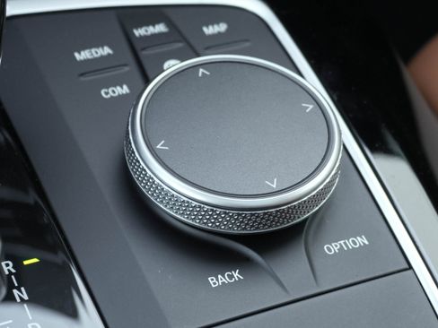 Certified 2025 BMW X4 xDrive30i image 28