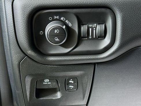 New 2026 RAM 1500 Big Horn AWD/4WD image 10