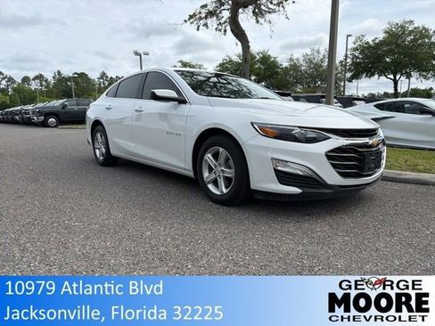 Used 2024 Chevrolet Malibu LS image 1