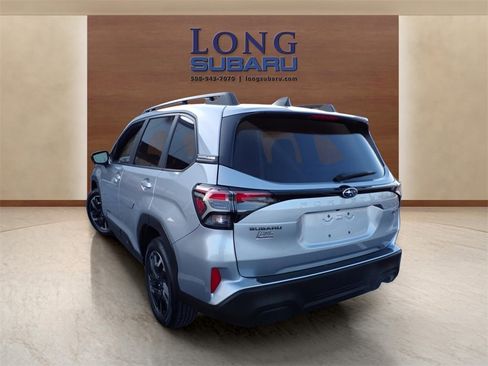 Certified 2025 Subaru Forester Premium image 15