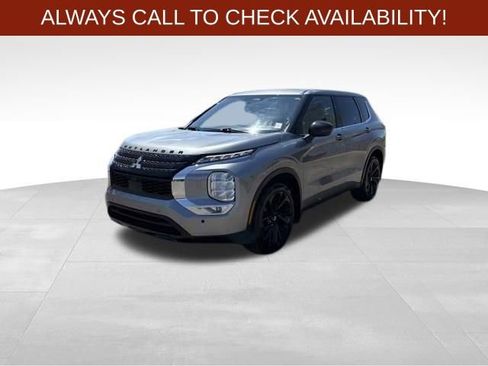 Used 2022 Mitsubishi Outlander SEL Black Edition AWD/4WD image 3