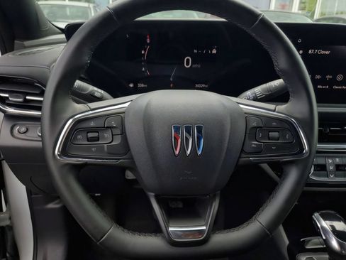 Used 2025 Buick Envista Sport Touring FWD image 17