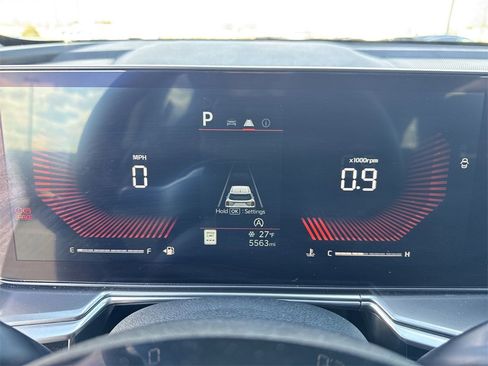 Used 2025 Kia Sorento LX image 15