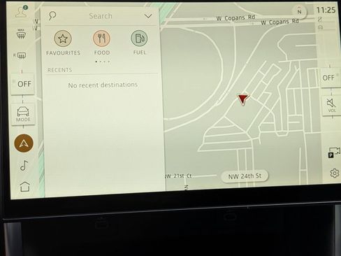 New 2026 Land Rover Discovery Sport Landmark image 13