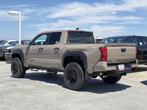 Certified 2026 Toyota Tacoma 4x4 Double Cab Hybrid image 5