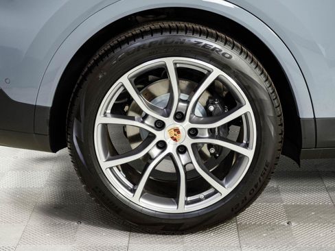 New 2026 Porsche Cayenne AWD/4WD image 40