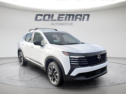 New 2026 Nissan Kicks SV w/ SV Premium Package AWD/4WD image 7