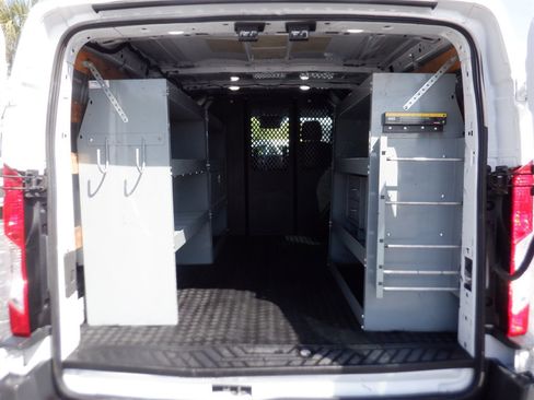 Used 2018 Ford Transit 250 130 Low Roof w/ Exterior Upgrade Package RWD image 5